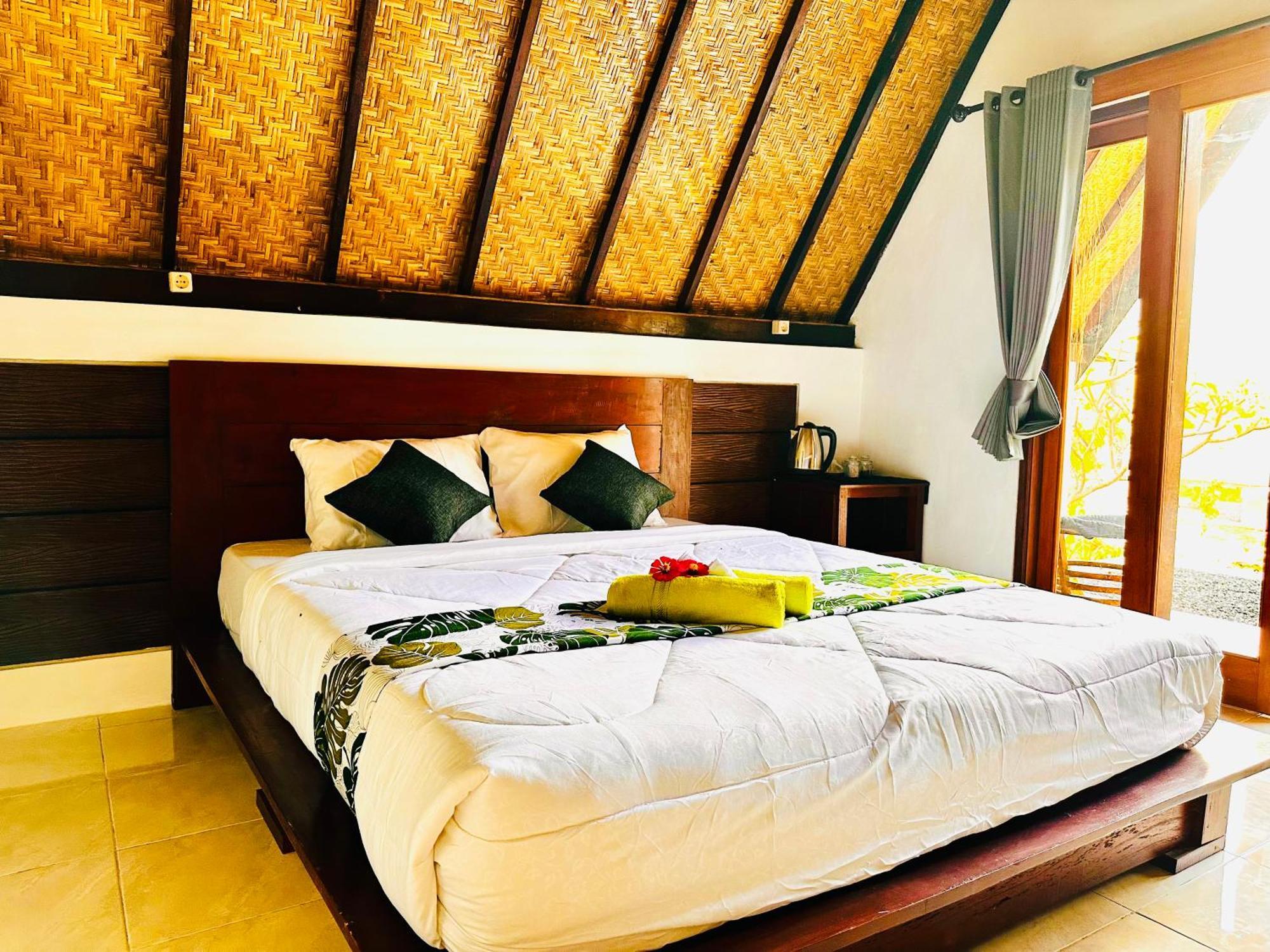 Ampik Batur With Private Hot Springs Bed and Breakfast Kubupenlokan Eksteriør billede